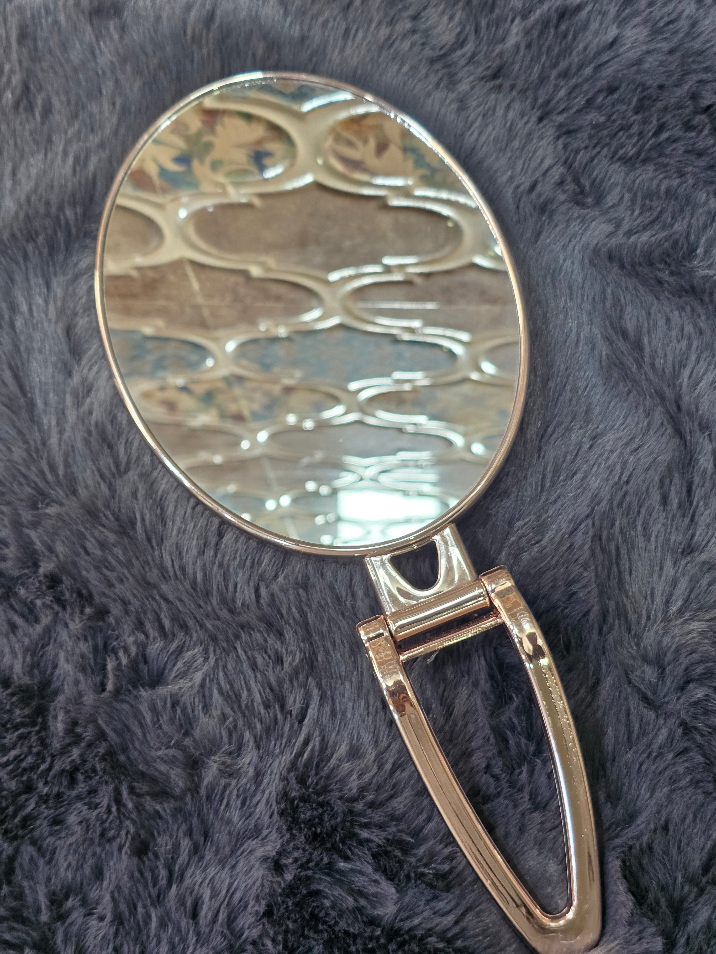 COSMETIC MAKEUP MIRROR