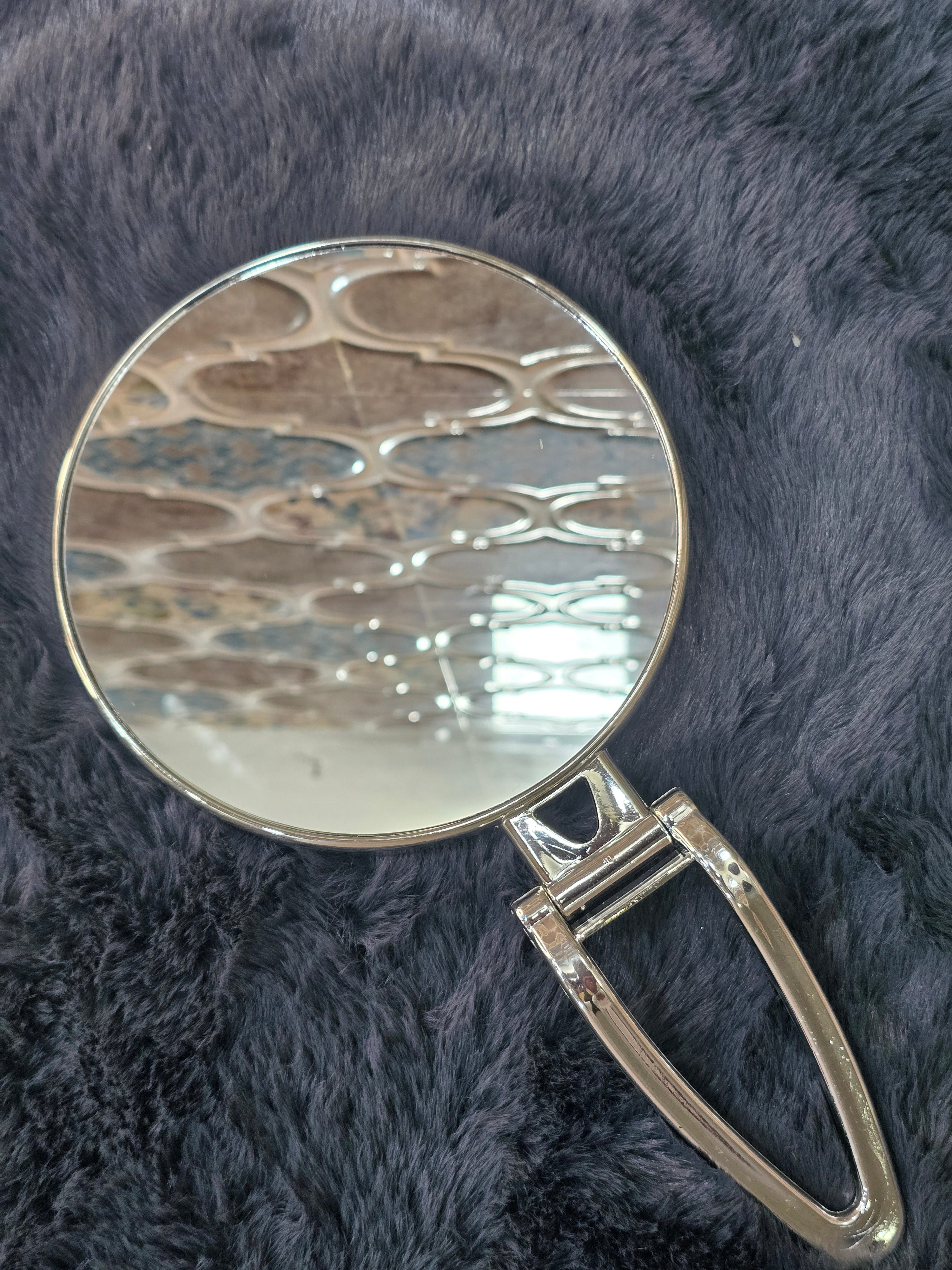 COSMETIC MAKEUP MIRROR