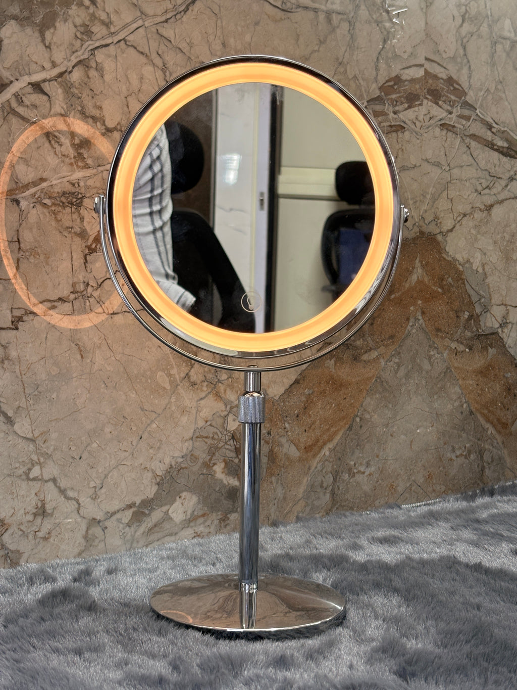 LED MAKEUP MIRROR