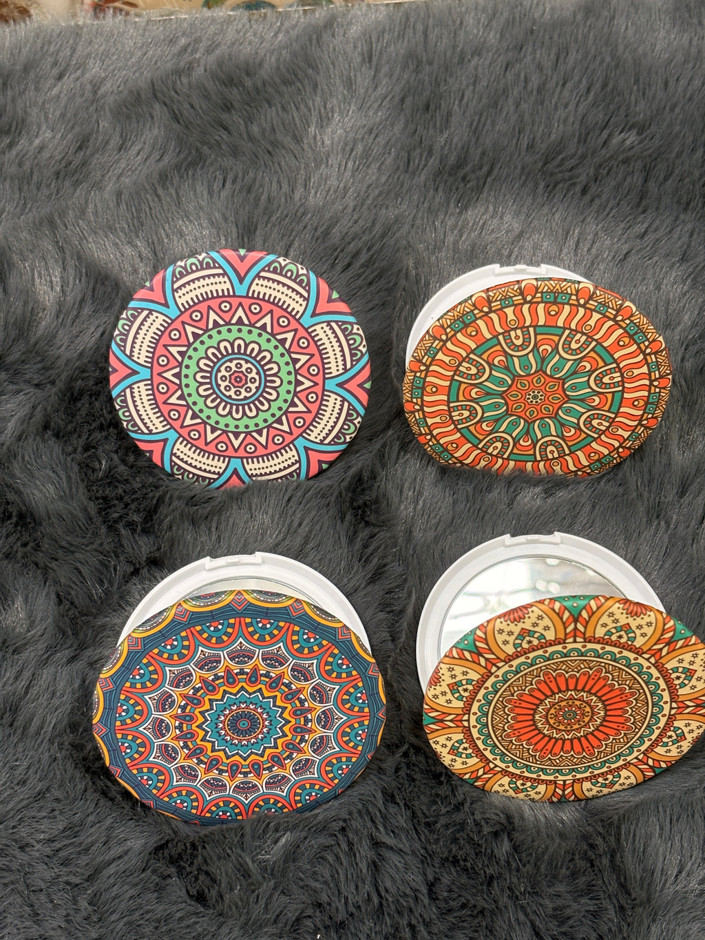 COSMETIC MAKEUP MIRROR